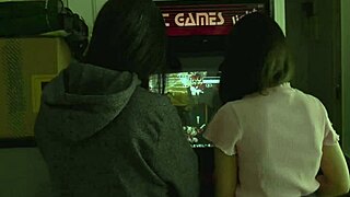 纹身拉丁辣妹游戏厅后狂操