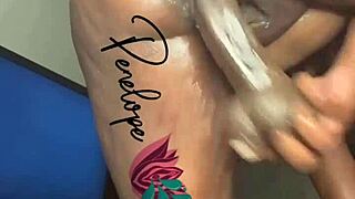 PLAY TIME WITH PENELOPESQUIRTS IN EBONY SOLO MASTURBATION