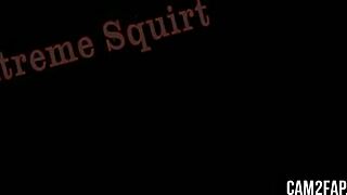 fat pussy squirting all over the place