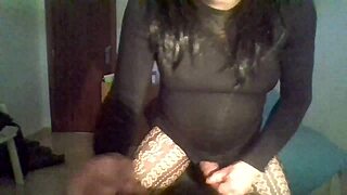 Shemale With Monster Cock On Webcam