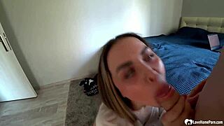 Her shaved wet pussy felt fucking amazing on the beach 😍