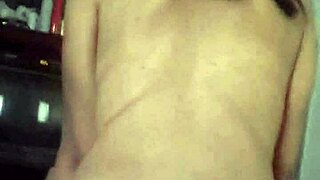 美丽翘臀反向骑乘，自制大屁股动作