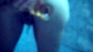 La pandita receives the hot year with her favorite toy