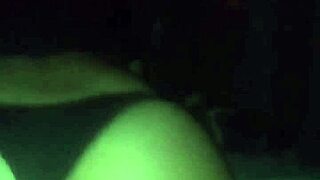 老公阿根廷上班和丈母娘独处乱搞