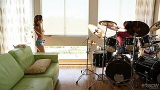 Keisha Grey Really Enjoys Giving Blowjobs And Riding Big Cocks Hard