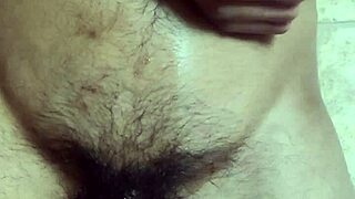 I play with my belly button and cum solo in gay scene