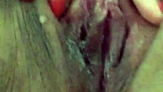 Teen plays with wet pussy using dildo