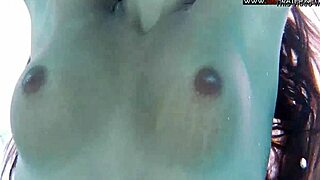 i saw sexy diana kalgotkina swimmin naked in the pool, so hot!