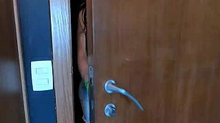 Muscular Bodybuilder Fucks Big Tits in Beach Hotel Room