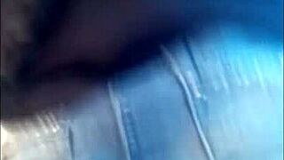 在朋友家把骚逼献给邻居猛操