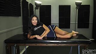 天哪，女孩，那些热逼中出太激烈了！