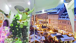 Hot Grinch fucks in split position