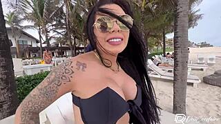 海滩偶遇火辣Drii Cordeiro带回家操