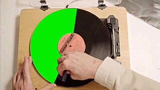 Colombian Gives Rich Blowjob Homemade