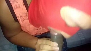 Colombian Gives Rich Blowjob Homemade