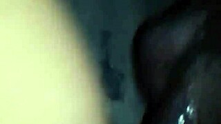 粗鸡巴在紧逼中生猛操弄