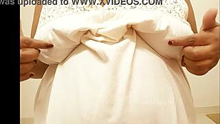 madhypradesh girl showing boobs sexy tits