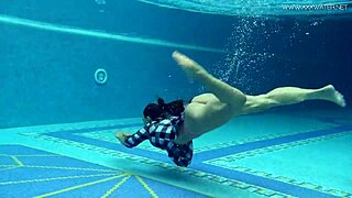 Wow, Sazan’s Big Ass Euro MILF Body Shines in Underwater Erotics!