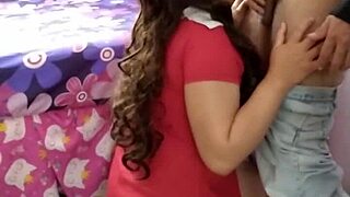 Espié a mi tío cojiendo a escondidas con mi hermana ¡dios me excita tanto al verlos coger casero real!