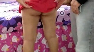 Espié a mi tío cojiendo a escondidas con mi hermana ¡dios me excita tanto al verlos coger casero real!