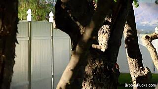 Brooke Brand想看我操这个火辣女同志吗？