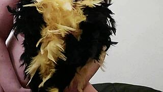 laly prin se entretiene with big tits milf boobs natural tits masturbation amateurs