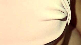 i record my friend doing webcam in her car, public pussy show?