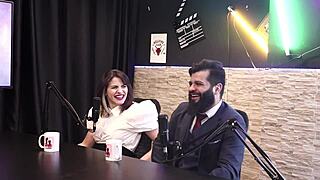 A �nica coisa que ela n�o fez com o marido foi uma dupla penetra��o e sobre dar o cu - lady snow e lord kenobi sheer red