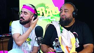 as gostosas mostrando como comer elas - california de verão