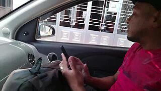 Latina Cachonda Provoca A Su Inquilino Y Él No Puede Resistirse-Highlight-