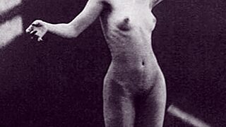 Vintage Victorian bisexuals explore hairy pussies!