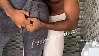 Husband fucks stepdaughter in bathroom 😏