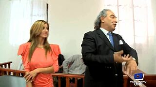 ces belles salopes se font baiser devant le juge au tribunal