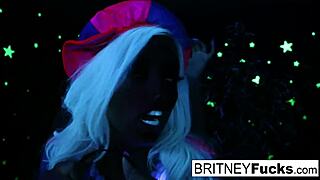 2 hot blondes share halloween pussy 😈