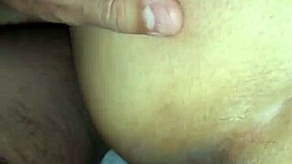 metiendole la verga a la puta de mi esposa