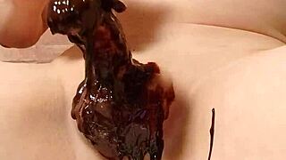 hey, check out this japanese gay dude cooking a chocolate banana! 🍌