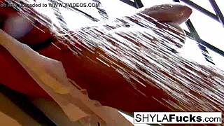 Watch shyla stylez masturbate her big tits?