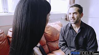 Jessie Lee DISPLAYS MATING BEHAVIOR in public with big tits and ass. Goth punk outdoor facial.