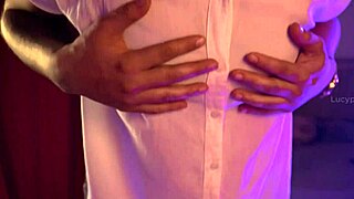 Caliente arriving home wants to masturbate for you.