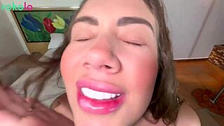 meeting stranger from dating app for encounter