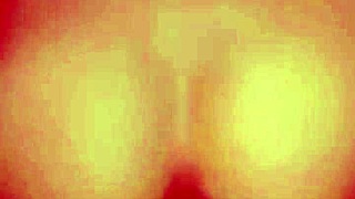 mi amiga colegiala se desnuda y me tienta pa follarle ese culito cremoso