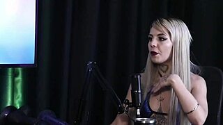 第一次矮人肛交超爽Kyra Sheer Red坦白