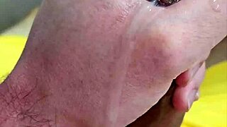 bisexual solo cumming deliciously 😍