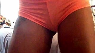 ebony girl shows fat cameltoe then twerks her ass