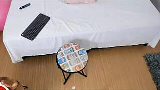 i'm a cam-girl giving blowjob with sex-toys on cam, it's so funn