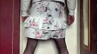 I'm A Bisexual Crossdresser Offering Free Blowjobs On Camera