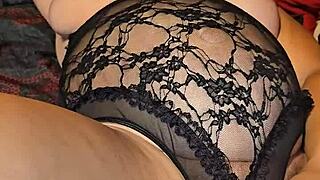 孕妇宝贝用假阳具和玩具调皮