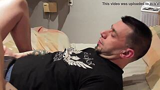 Wife masturbates with feet 😘