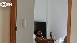 Sexy Latina Espia Y Folla A Su Hermanastro