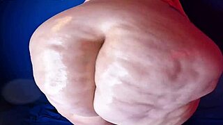 mama wants to cum all over your face and ruin it 😈